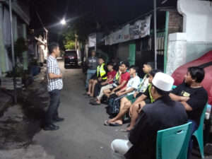 Kanit Reskrim Polsek Semampir Sosialisasi Bahaya Narkoba dan Kenakalan Remaja di Wonokusumo