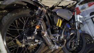 Laka Tunggal di Kletek Sidoarjo: Pengendara RX King Tewas Tabrak Pohon