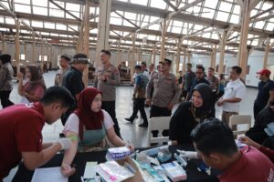 Polres Jember Peduli Kesehatan Buruh, Gelar MCU Gratis Jelang May Day