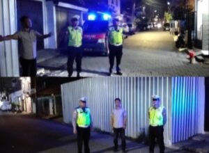 Polsek Semampir Sterilkan Kawasan Pintu Barat Masjid Sunan Ampel dari Parkir Liar