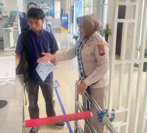 Tingkatkan Kualitas Pelayanan, Satpas SIM Colombo Surabaya Terapkan Budaya 3S dan Atribut Selempang Khusus