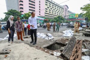 Urai Kemacetan di Stasiun Wonokromo, Pemkot Surabaya Lebarkan Jalan dan Atur Durasi Lampu Merah