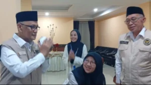 Tinjau Embarkasi Surabaya, Menhaj: 19% Jemaah Haji Sudah Tiba di Madinah
