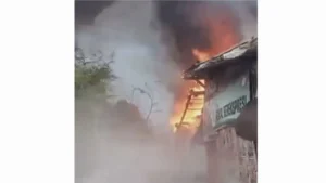 Gudang Garam di Pakal Surabaya Terbakar Siang Ini, Diduga Akibat Cuaca Panas