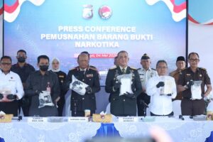 Komitmen Berantas Narkoba, Polda Jatim Musnahkan Barang Bukti Kokain