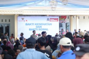 Polri untuk Masyarakat, Polda Jatim Gelar Baksos dan Bakkes bagi Ribuan Warga di Nganjuk