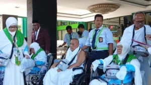 Masuk Gelombang Kedua, 22.381 Jemaah Haji Embarkasi Surabaya Terbang ke Jeddah dengan Ihram