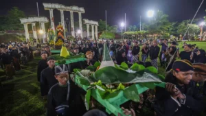 Dalang Anak Tampil di Ruwatan Kota Surabaya, Simbol Regenerasi Seni Tradisi