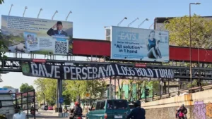 Sambut HUT ke-99 Persebaya, Sudut Kota Surabaya Mulai Dihiasi Spanduk dan Mural Ikonik