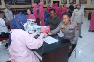 Sambut Hari Bhayangkara ke-80, Polres Blitar Kota Gelar Bakti Kesehatan