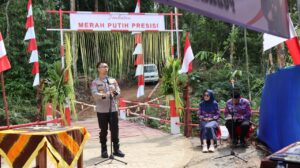 Polres Trenggalek Bangun Jembatan Merah Putih Presisi Penggerak Ekonomi Desa
