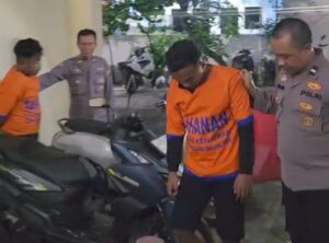 Polsek Kenjeran Amankan Dua Pencuri HP Modus Tagih Utang di Kos Kalilom