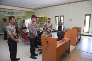 Kapolres Bondowoso Turun ke Polsek Jajaran, Pastikan Sarpras dan Pelayanan Sesuai Standar