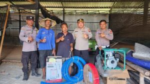 Dukung Ketahanan Pangan Nasional, Polres Pelabuhan Tanjung Perak Salurkan Bantuan Alat Pertanian