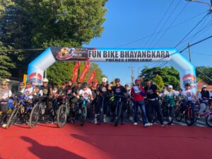 Polres Lumajang Gelar Gowes, Ribuan Pesepeda Sambut Hari Bhayangkara ke-80