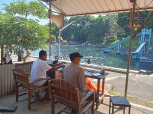 Polsek Sumbersuko Patroli di Selokambang dan Tumpak Selo, Pastikan Wisatawan Aman