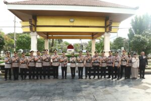 Teladani Semangat Juang Pahlawan, Polres Pelabuhan Tanjung Perak Gelar Ziarah di TMP WR Supratman