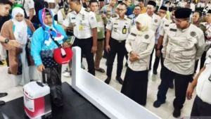 Seamless Corridor: Pemeriksaan Imigrasi Jemaah Haji Surabaya Cukup 40 Menit Pakai Iris Mata