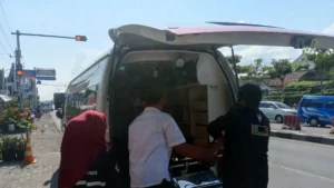 Kaki Anak Terjepit Pintu di Manyar Gresik, Damkar dan PSC Sigap Lakukan Evakuasi