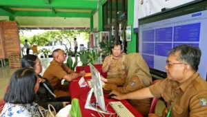Pemkot Surabaya Perketat SPMB 2026, Verifikasi Domisili Pakai Cek In Warga Cegah Pindah KK Fiktif