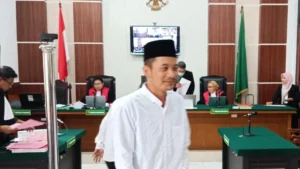 Akbar Maulana Safii Divonis 6 Bulan Penjara atas Penganiayaan Mantan Kekasih di Hotel Surabaya