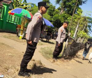 Polsek Kunir Amankan Kerapan Kambing di Desa Jatirejo, Kapolsek: Berjalan Aman dan Kondusif