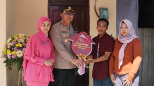 Hari Bhayangkara ke-80, Polres Mojokerto Kota Hadirkan Kebahagiaan Lewat Bedah Rumah Tak Layak Huni