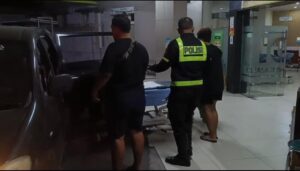 Aksi Heroik Satlantas Polres Gresik Selamatkan Wanita yang Hendak Melahirkan