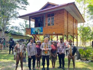 Astamaops Kapolri Berbagi Semangat Belajar Bersama Anak-Anak Papua di Pusat Olah Seni Wesaput