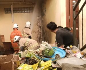 Api Kompor Membesar, Dapur Rumah di Kertajaya IX C Terbakar
