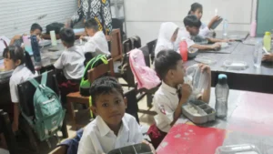 Sosiolog Soroti “Anomali Pendidikan”: MBG Jalan, Infrastruktur Sekolah Tertinggal
