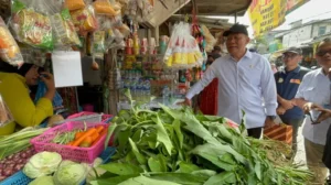 Bambang Haryo Bantu Toilet, CCTV dan Lampu Penerangan untuk Pasar Keputih