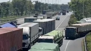 Gresik Macet, DPUTR Minta Pengendara Cari Jalur Alternatif
