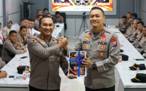 Tongkat Estafet Kepemimpinan Polres Lumajang Resmi Bergulir, AKBP Riki Yariandi Gelorakan Semagat “Jogo Jatim”