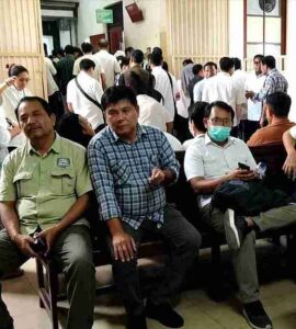 Puluhan Pekerja Pelindo Padati PN Surabaya Dukung 3 Pejabat Terdakwa Korupsi APBS