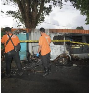 Mobil Patroli Terbakar di Lapangan PT KAI Tambaksari Pukul 03.00, Polisi Amankan Terduga Pelaku